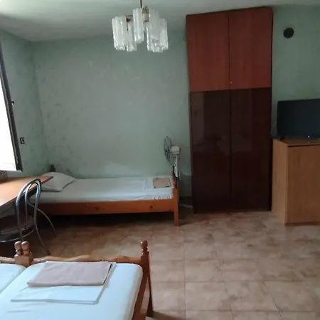 дом попови Pensjonat Czernomorec